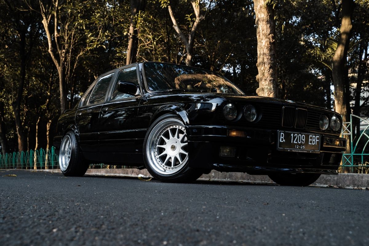 E30 BMW: Dari Lawas Jadi Buas, Kisah Ikon Yang Di Buru
