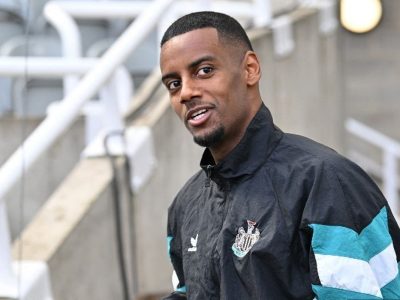 Striker Swedia Alexander Isak Jadi Pembelian Termahal Liverpool