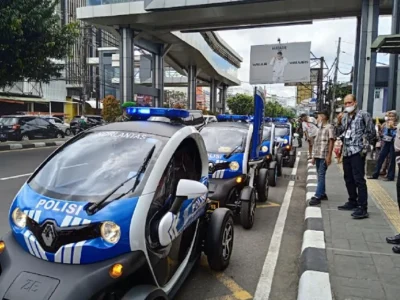 Renault Twizy Jadi Mobil Patroli, Warganet Sebut Boros Anggaran