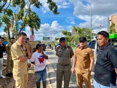 Proyek Living Plaza Disetop Sujiwo Setelah Keluhan Warga