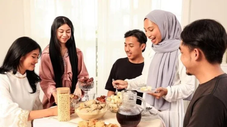 3 Dampak Positif Ajak Rekan Non Muslim Untuk Bukber