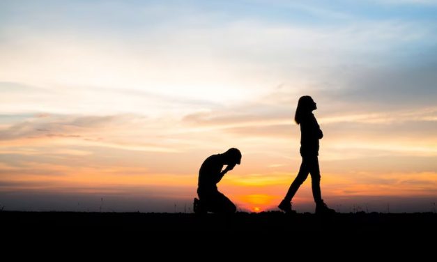 Capek Di Ghosting: Alasan Kamu Susah Move On