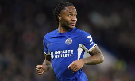 Sterling Ke Feyenoord: Duel Maut Lawan Kiper Timnas!