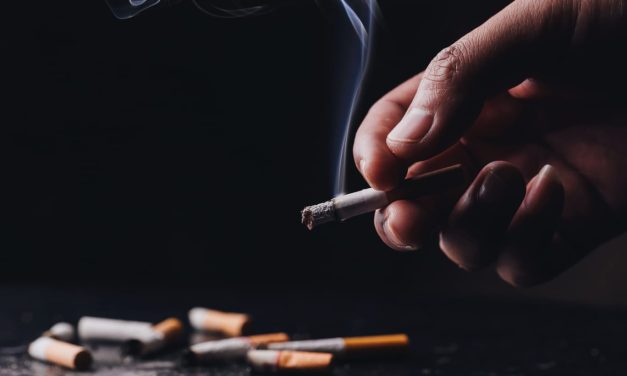 Kecil Tapi Merusak, Ini 3 Bahaya Tersembunyi Puntung Rokok